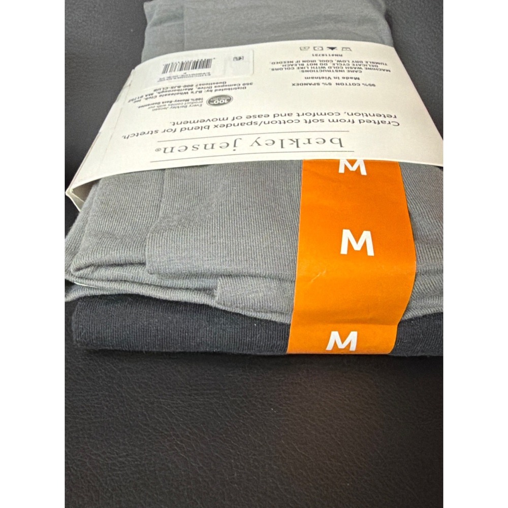 Berkley Jensen Women's Capri Leggings 2-Pack, Black/Grey, Size Medium - Picture 4 of 6